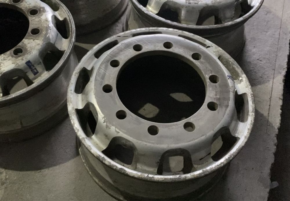 Диски Прицепные,Передковыe алюминиевые Спидлайнер Италия Speedline