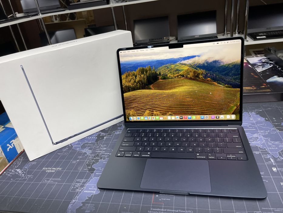 Macbook Air 13 M3 2024 8Gb/512Gb/7ц
