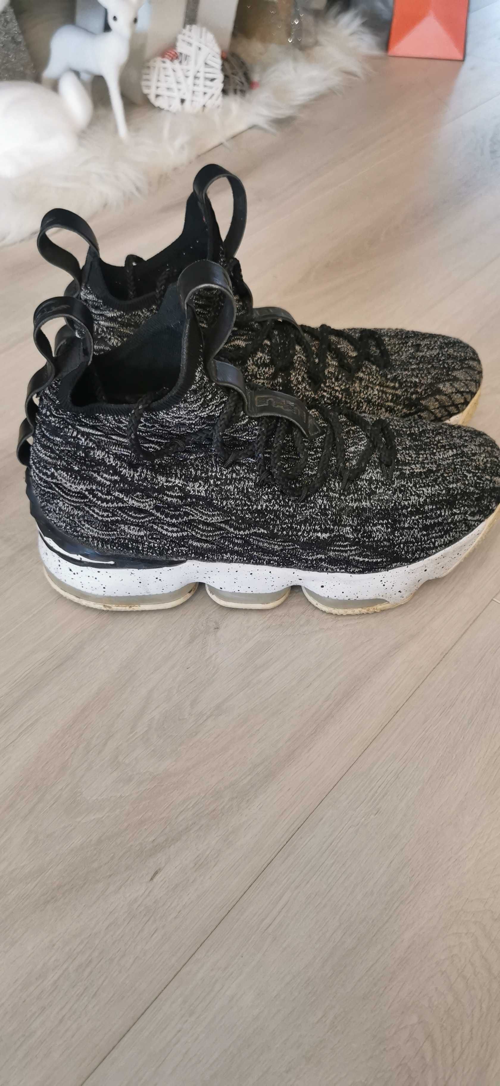 Nike lebron 15 de vanzare