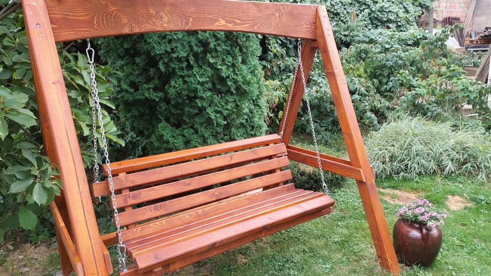Дървена градинска люлка