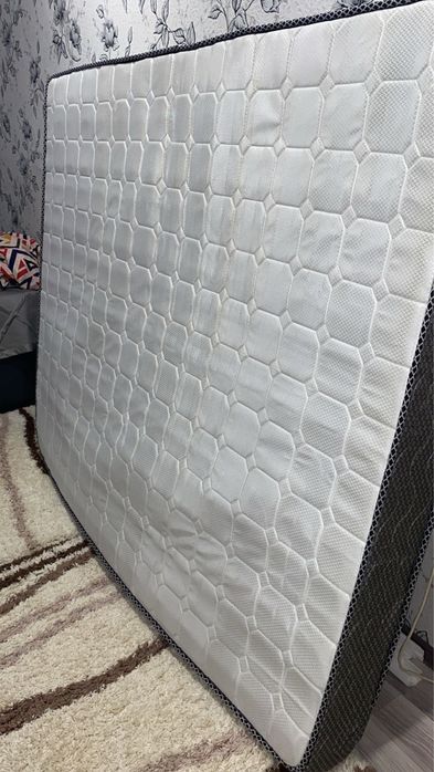 Продам матрас пружинный 160*200