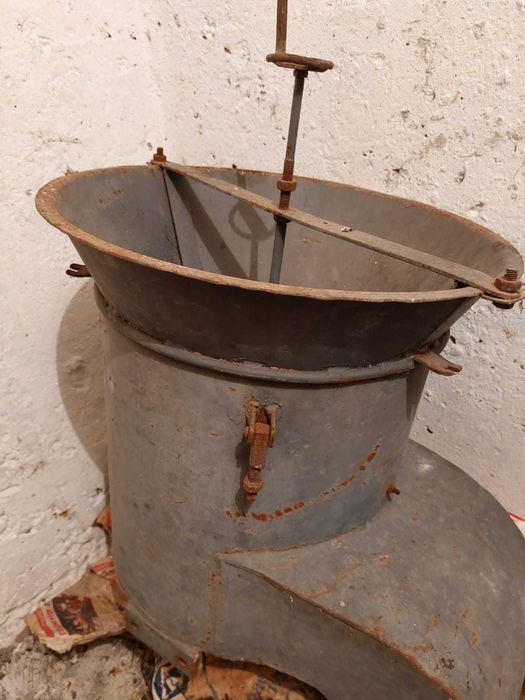 Фуражомелка с двигател Елма Троян 2,2 kW