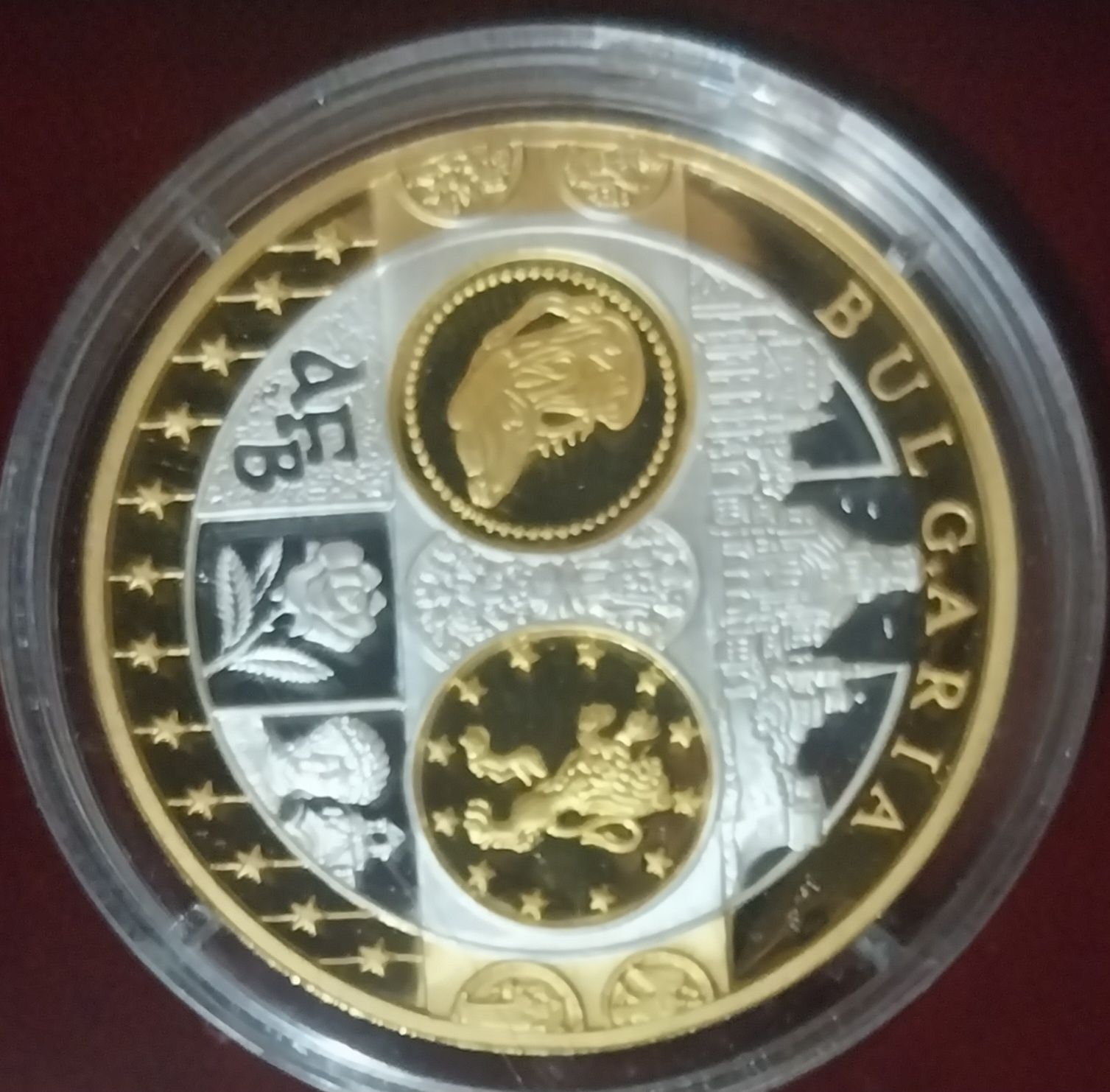 Сребърна монета .
