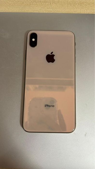 Продаю IPhone Xs Max в очень хорошом состояний