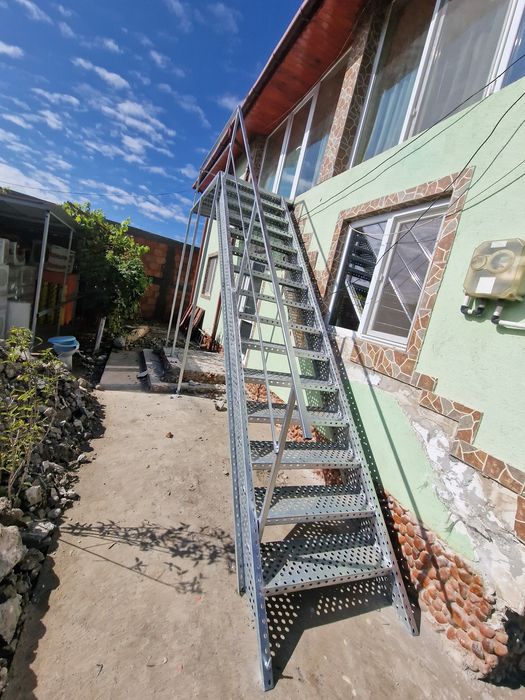 Scari metalice galvanizate