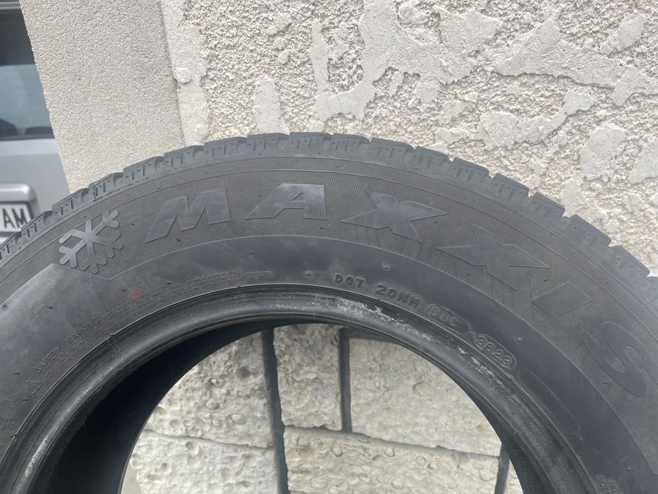 MAXXIS SMART snow 4 броя ЗИМНИ 235/65R16C