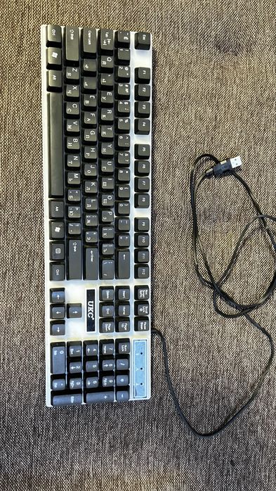 Monitor Samsung SyncMaster 2443NW 24 inch + tastatură