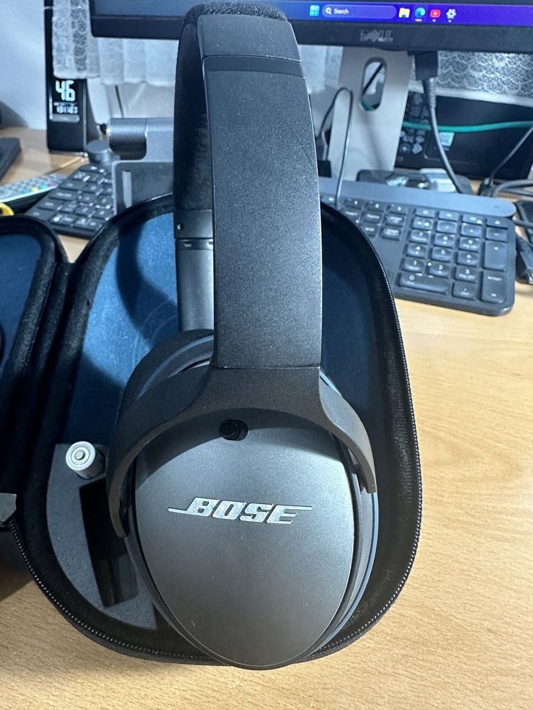 Casti Bose QC25 noise canceling