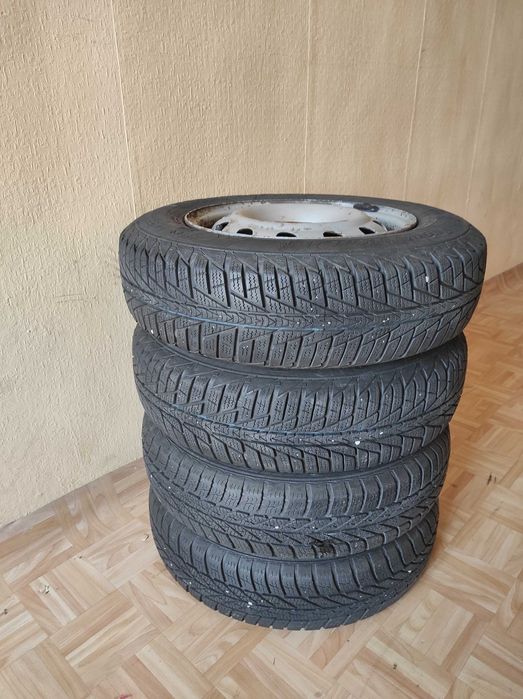 Зимни гуми 13" 2бр. с джанти и 2 бр. без джанти