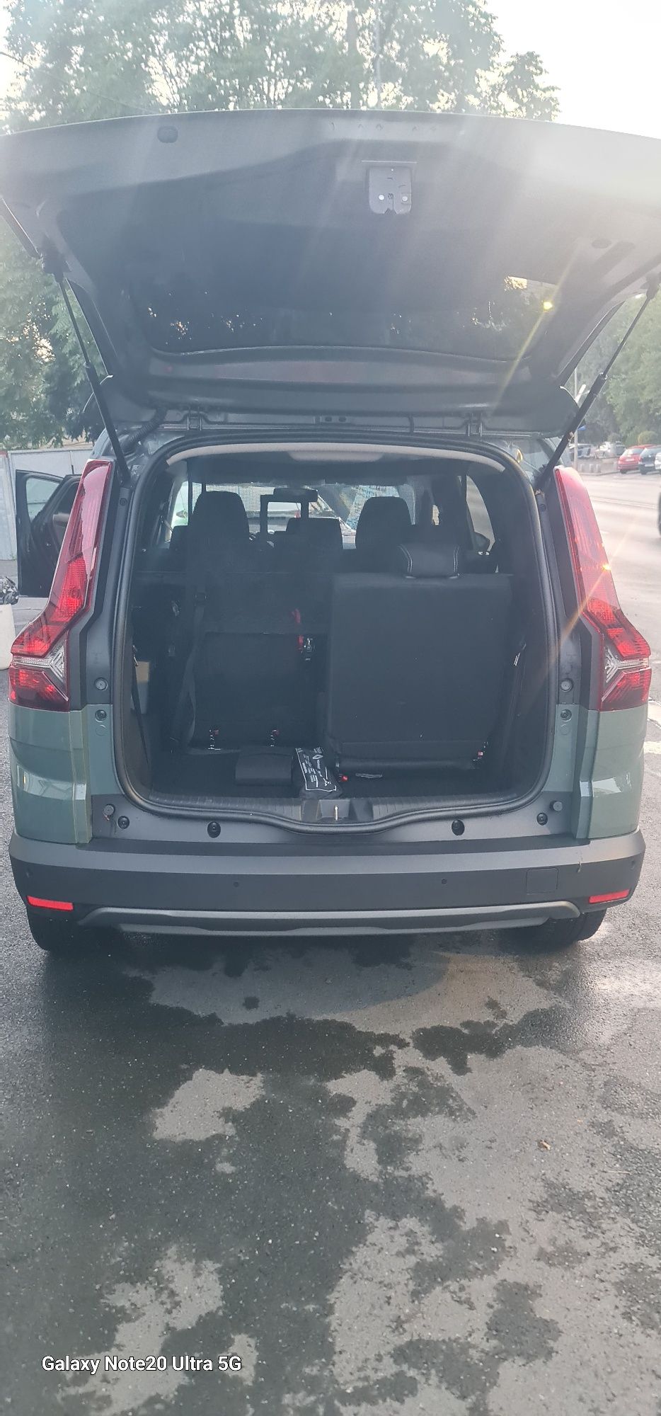 Dacia Jogger  EXTREME PLUS 7locuri ediție limitată extra full  5000 km