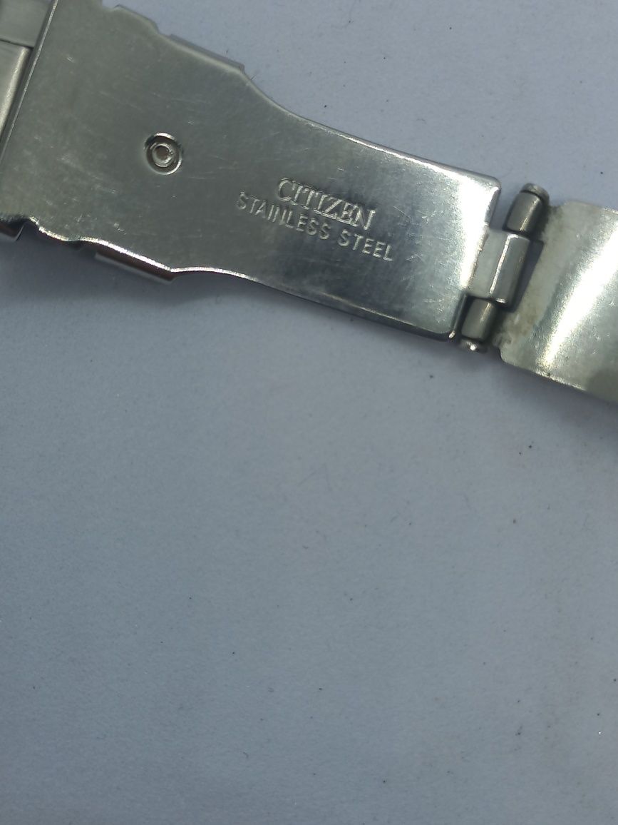 Citizen quartz .