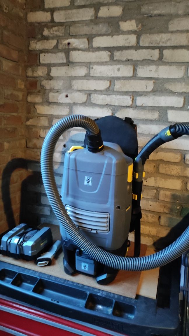 Прахосмукачка Karcher 36V Professional
