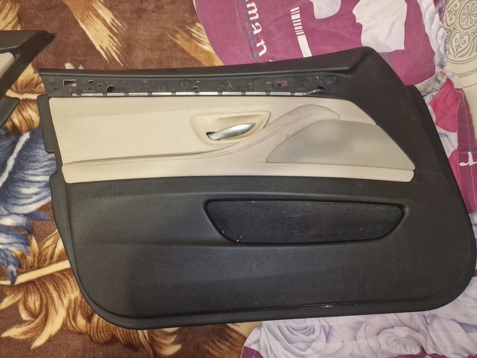 Fete usi bmw f10 Oyster sofer si una de spate pret 600 lei fix