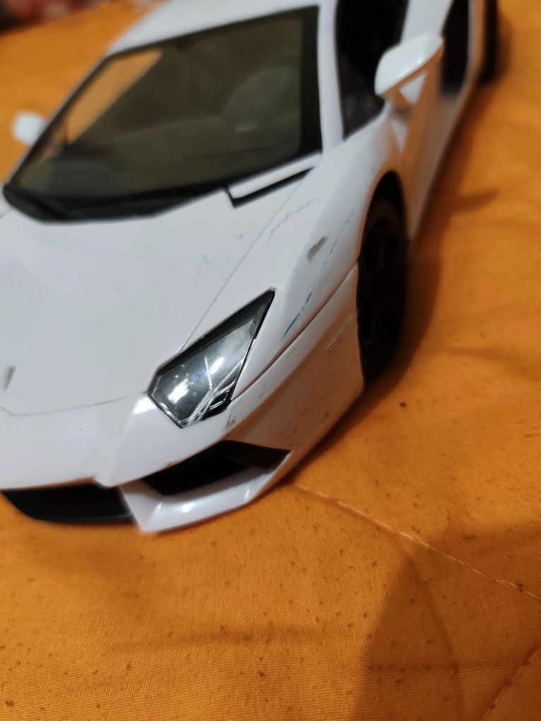 Кола с волан контролер LAMBORGHINI AVENTADOR LP700 1:14