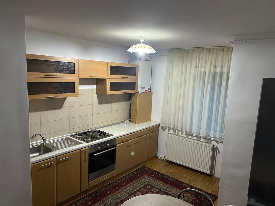 Inchiriez apartament cu 2 camere