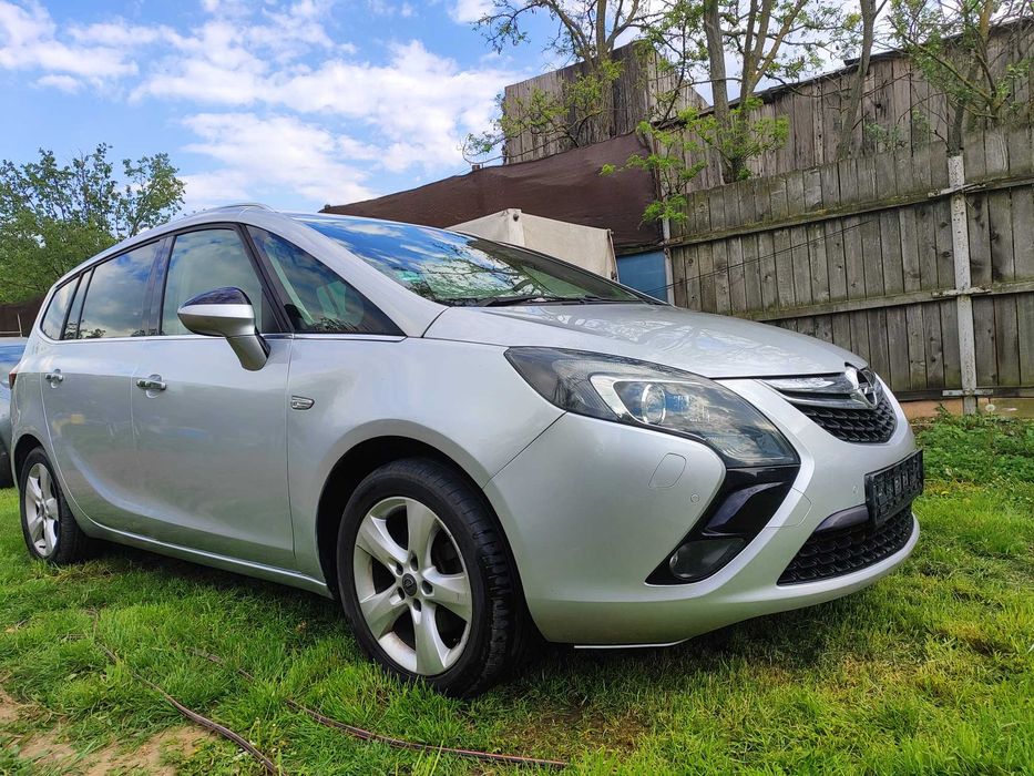Opel Zafira Tourer Bixenon Adaptiv 2.0 Diesel 7 Locuri