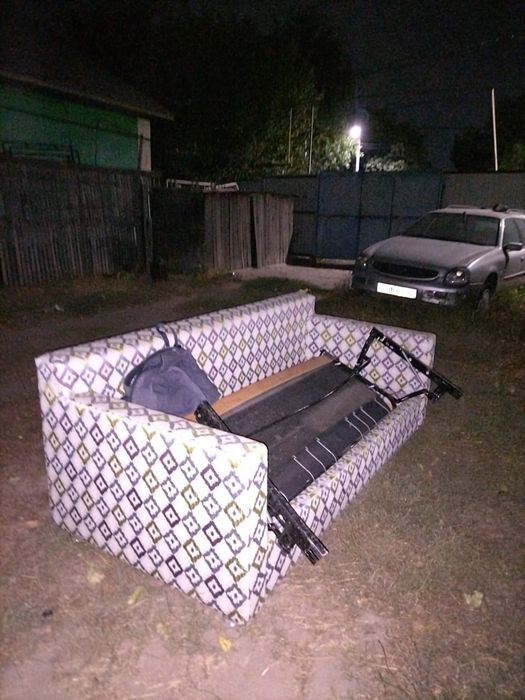 Продам диван в отличном состоянии