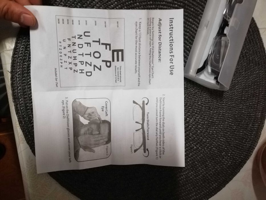 Vand ochelari de vedere reglabili