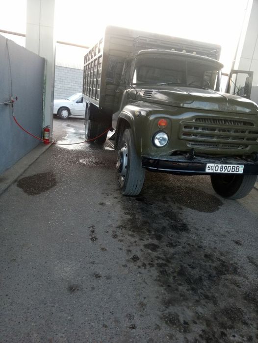 Zil 131 sotiladi