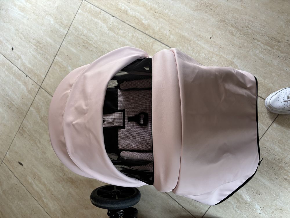 Бебешка количка Retrus Vaya 3 в 1 розова кожа