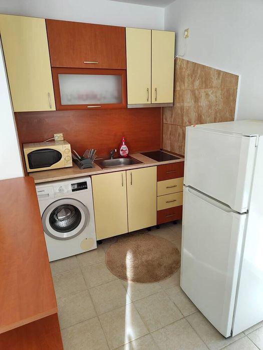 Дава се под наем Двустаен апартамент в к.к. Слънчев бряг - 62 кв.м за 255 € - Снимка #2