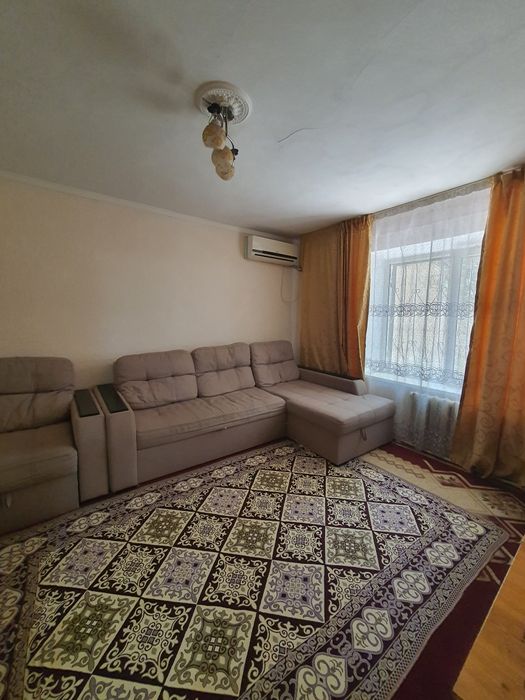 Агентства  сдает 1 комн кв в районе  площади. 2комн 10 000тг. Wi Fi/