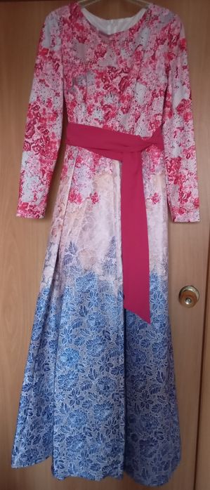 Продам платья 44-46