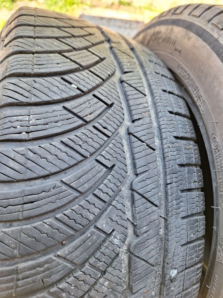 4 броя зимни гуми Michelin 235/55 R 18