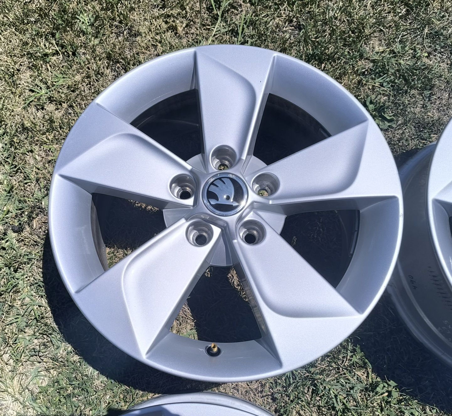 16 цола джанти за Skoda Yeti , Octaviа Karoq