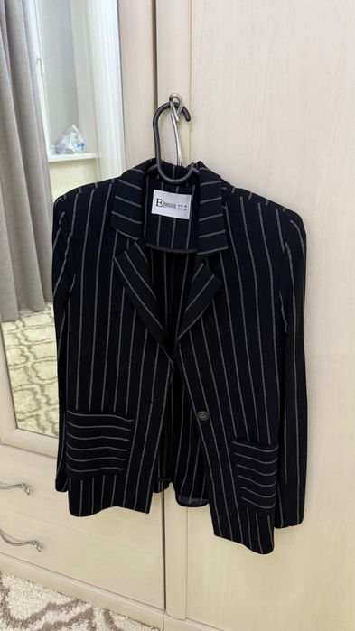 Пиджак в очень хорошем состоянии