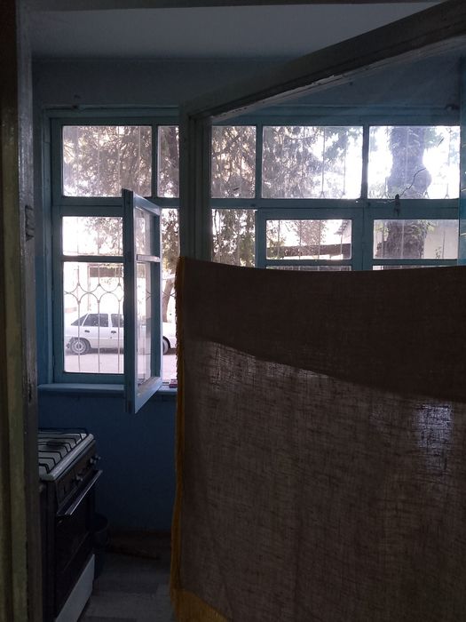 Продаётся Квартира 2х ком 1 этаж в Янгиюле на Тошкент Шох