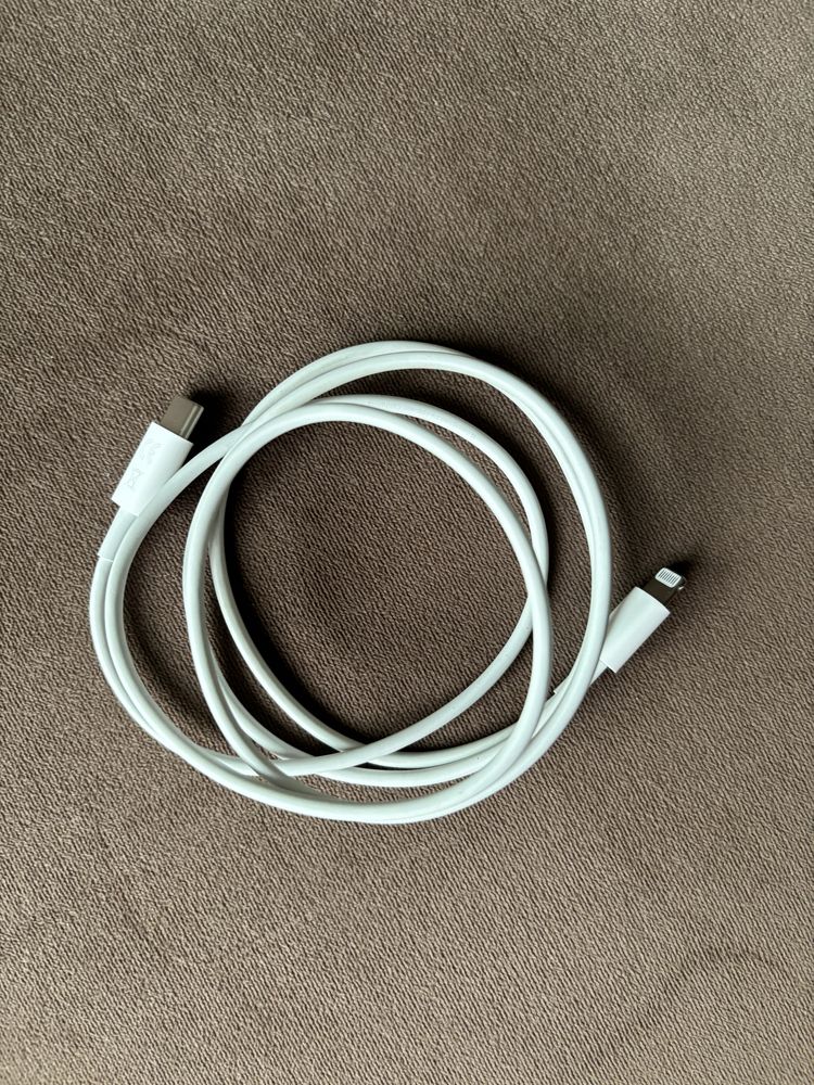 Кабел за зареждане Apple USB-C