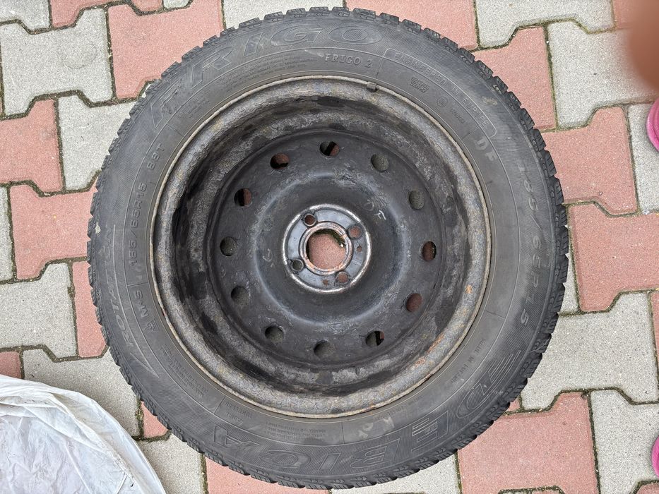 Vand patru roti 185/65 R15 88T