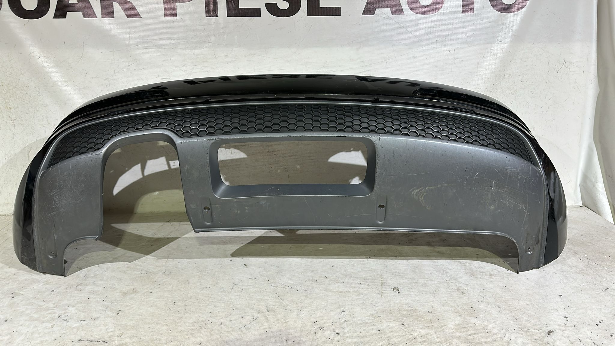 Bara spate Audi Q3 S-Line  an 2011, 2012, 2013, 2014, 2015 cod OE  8U0807511C