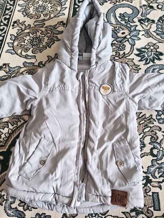 Продам осенную куртку на новорождённого