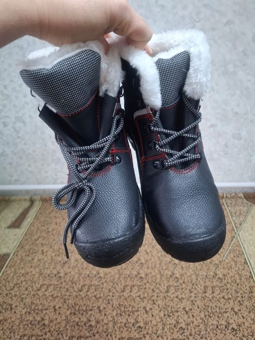 Сатылады бушлак комбинезон зимний ботинка