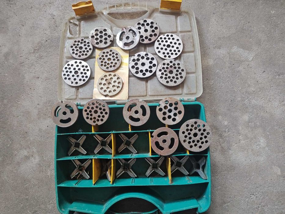 [Разпродажба] Ножчета и Решетки за Месомелачки