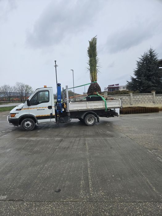 Самосвал с кран,мини багер и бобкат.