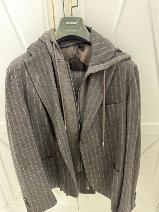 Костюм мужской фирменный