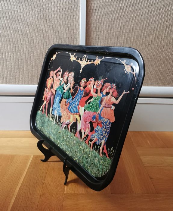 Антикварен поднос с танцова сцена , метално художествено табло красиво