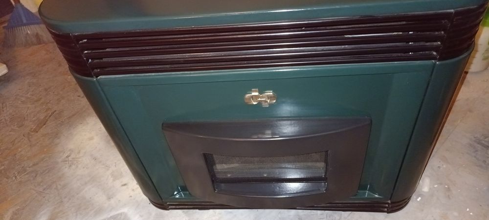 Convector Șimineu pe gaze Lampart La Coș Horn nou .