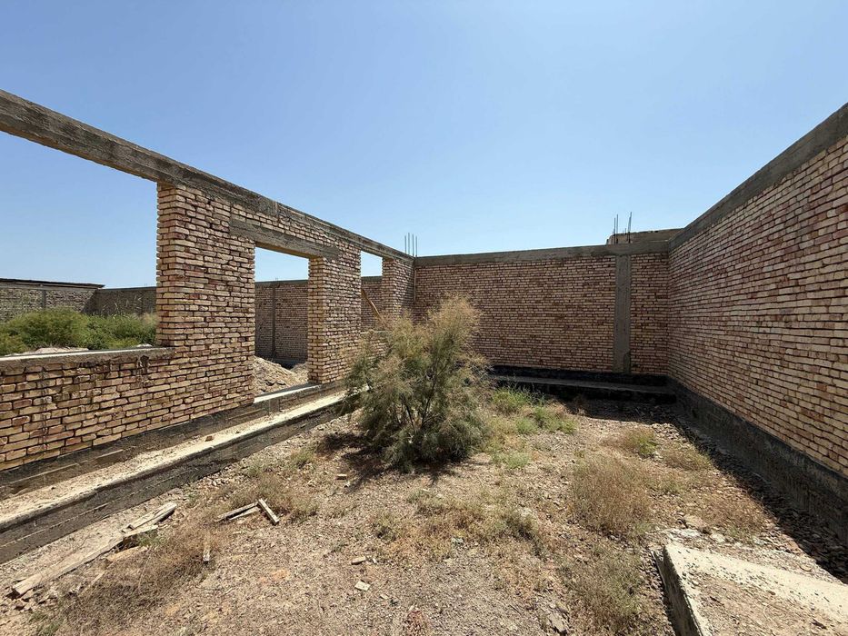 TAYYOR 6 SOTIQLI QURILISHI tuganlanmagan hovli sotiladi