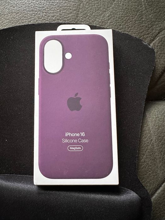 Оригинален Apple Калъф iPhone 16 Silicone Case with MagSafe - Plum