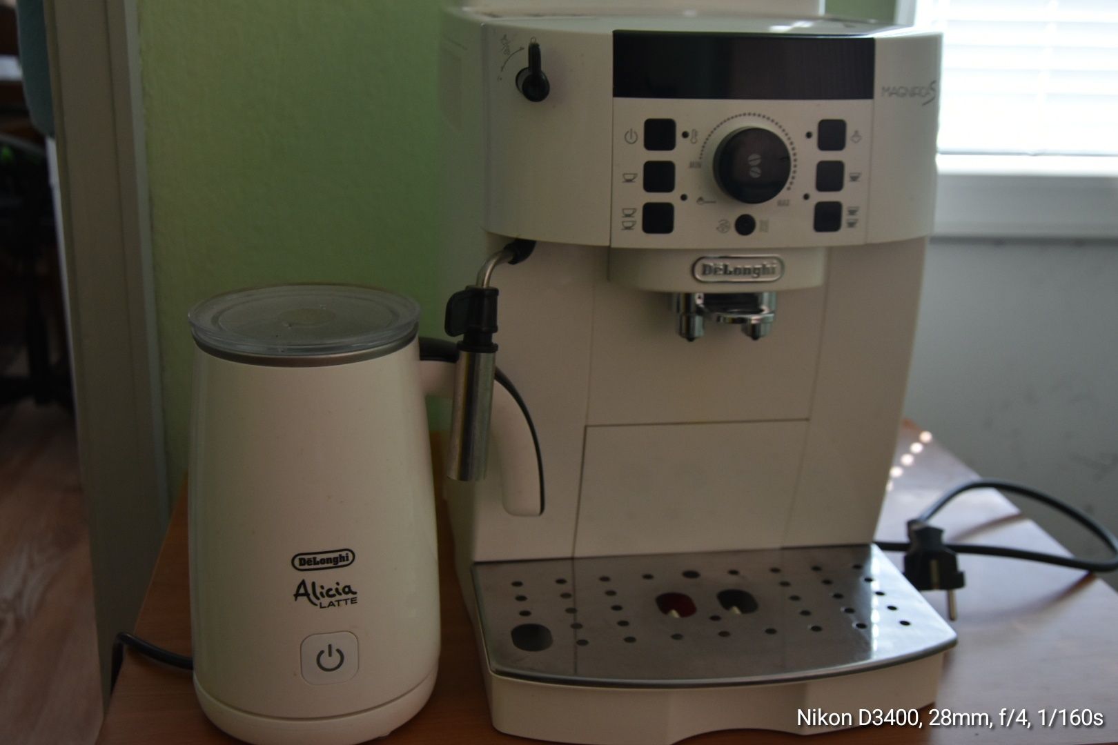 Кафеавтомат Delonghi Magnifica S,нов.
