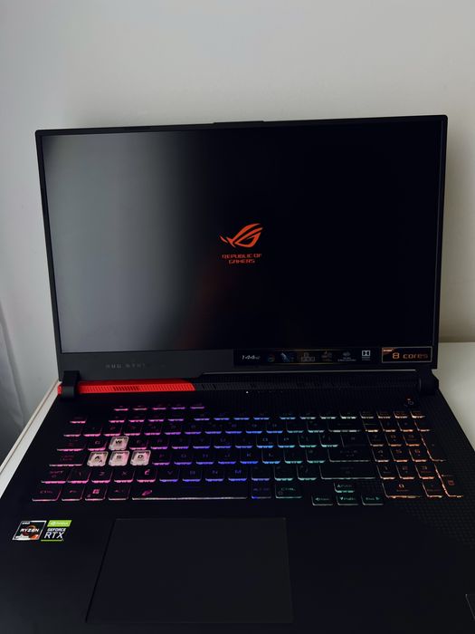 Asus rog strix G713IE