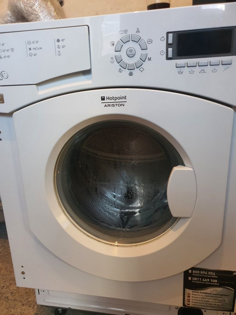 Пералня за вграждане Hotpoint Ariston BWMD742