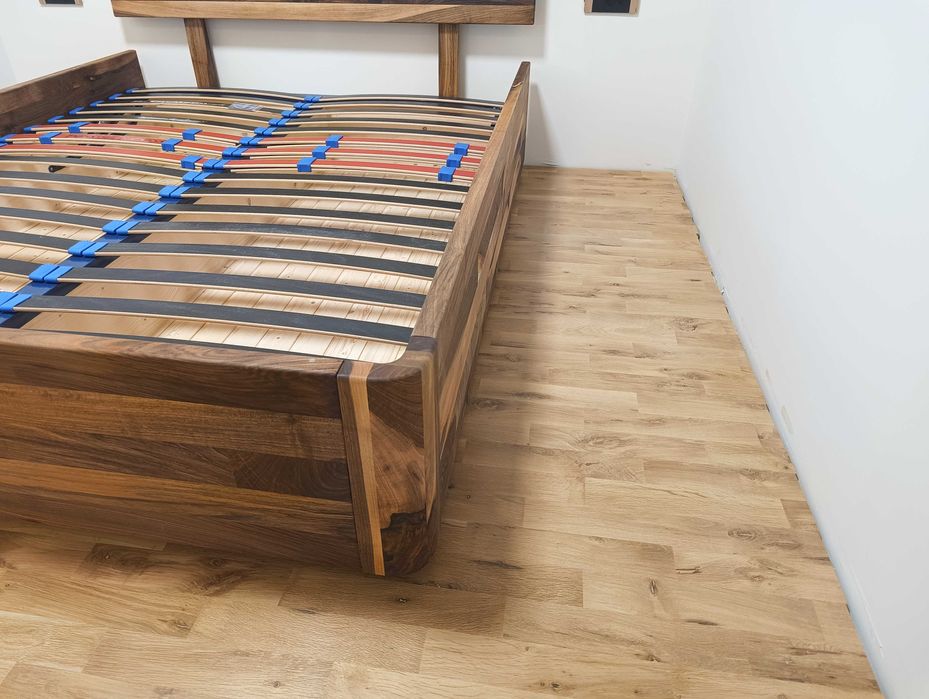 Масивно легло спалня от Орех 160/180