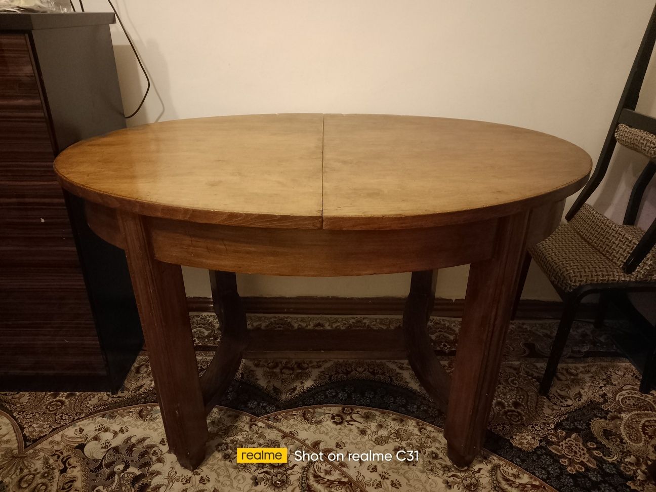 Продам старинный добротный стол деревянный