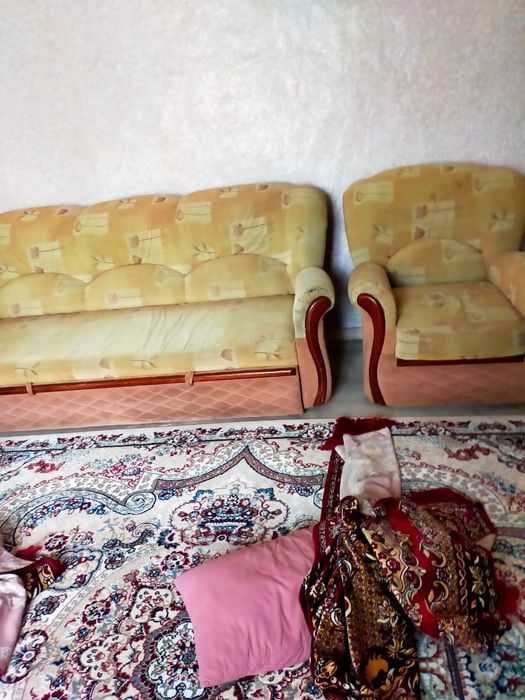 Продам диван срочно