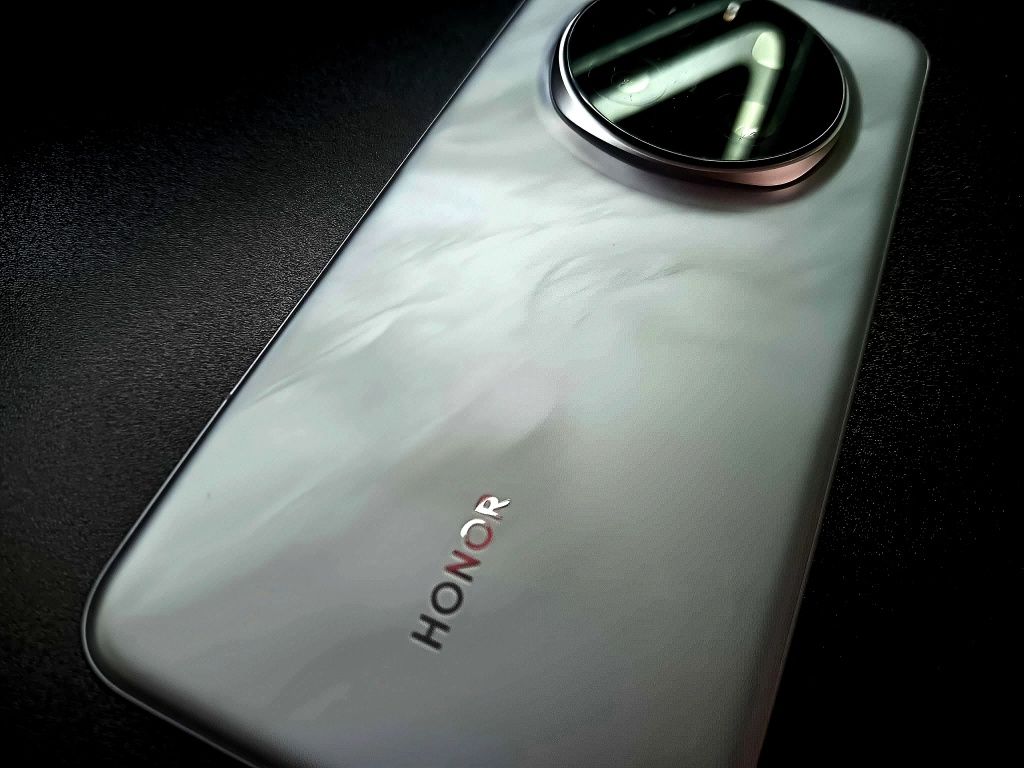 НОВ!!! БАРТЕР Honor Magic 7 Pro 512GB